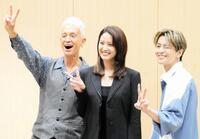 　ドラマの会見に出席したマーク・パンサーら