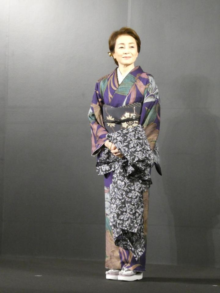 　着物姿の仁科亜季子