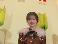 　ＭＡＲＮＩ　ＰＬＡＹＦＵＬ　ＢＬＯＯＭ　ＰＯＰ　ＵＰ」レセプションにパジャマで登場した白石麻衣