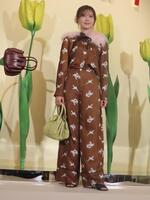 　「ＭＡＲＮＩ　ＰＬＡＹＦＵＬ　ＢＬＯＯＭ　ＰＯＰ　ＵＰ」レセプションにパジャマ姿で登場した白石麻衣