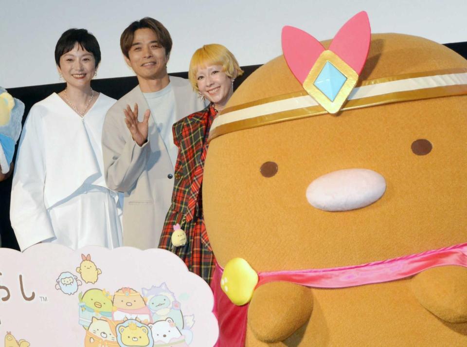 　（左から）本上まなみ、井ノ原快彦、木村カエラ