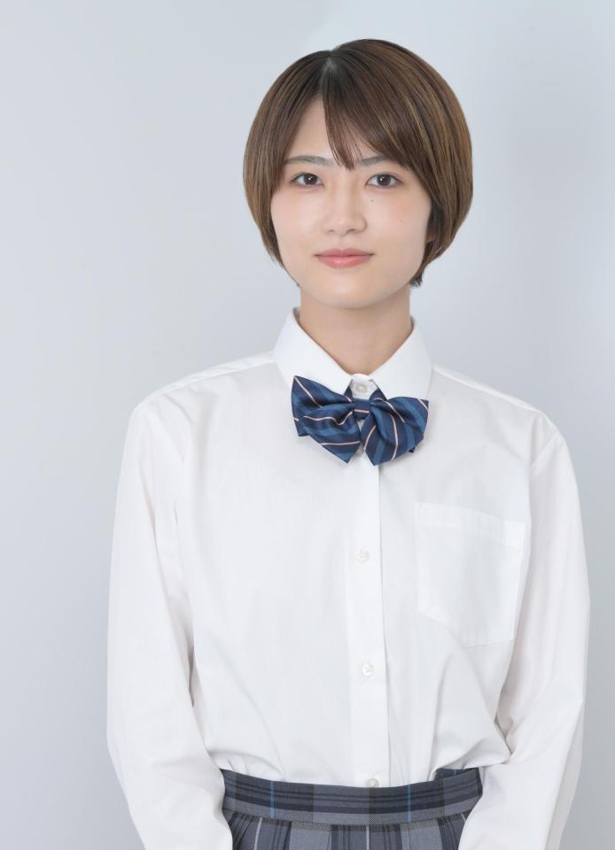 　朗読演劇「図書委員界」で主人公を演じる若月佑美（撮影・伊藤笙子）