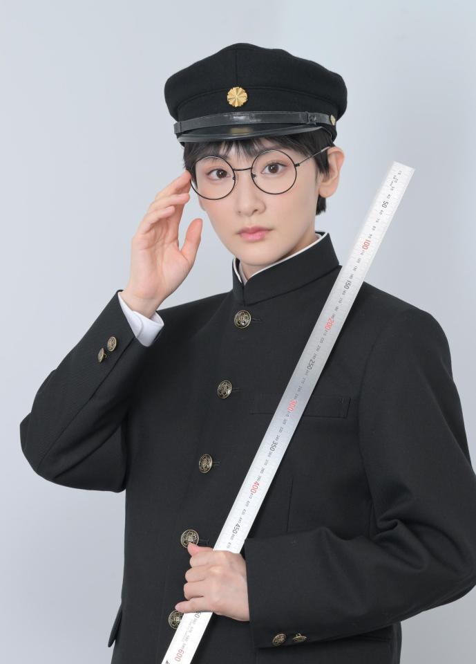 　朗読演劇「図書委員界」の原作者であり、委員長役を演じる生駒里奈（撮影・伊藤笙子）