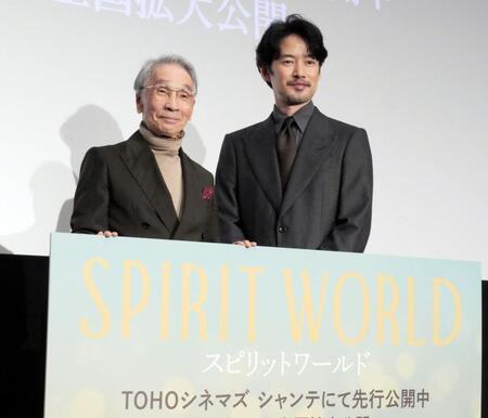 　イベントに出席した堺正章（左）と竹野内豊