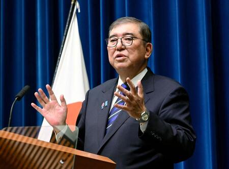 　戦後８０年に合わせ、「内閣総理大臣所感」を発表する石破首相＝１０日