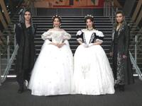 　（左から）古川雄大、望海風斗、明日海りお、井上芳雄