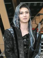 　囲み取材に登場した古川雄大