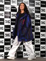 　スポーツアパレルブランド「ＤＩＧ」のローンチ記者会見に登場した沢尻エリカ（撮影・伊藤笙子）
