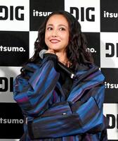 　パーマをかけたロングヘアスタイルで登場した沢尻エリカ（撮影・伊藤笙子）