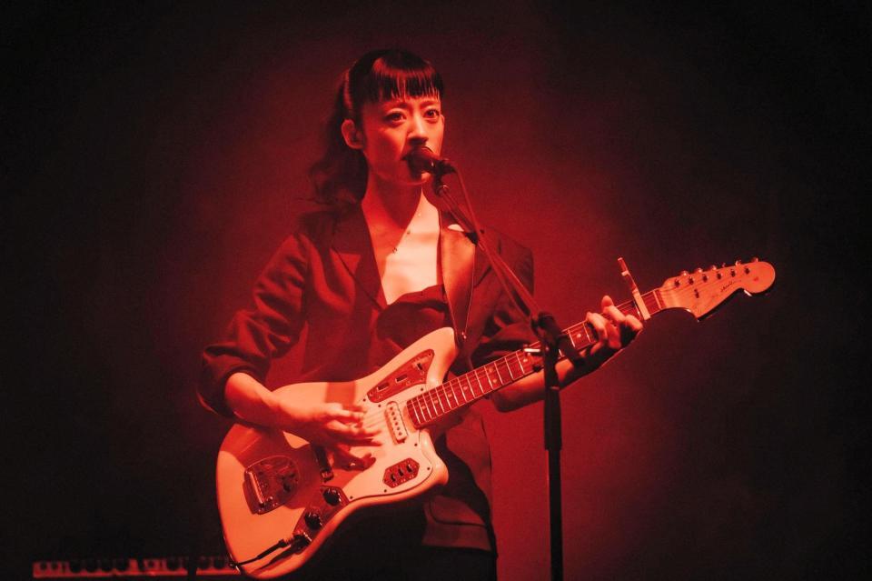 　アジアツアーファイナルを迎えた羊文学の塩塚モエカ（Ｐｈｏｔｏ　ｂｙ　三浦　大輝）