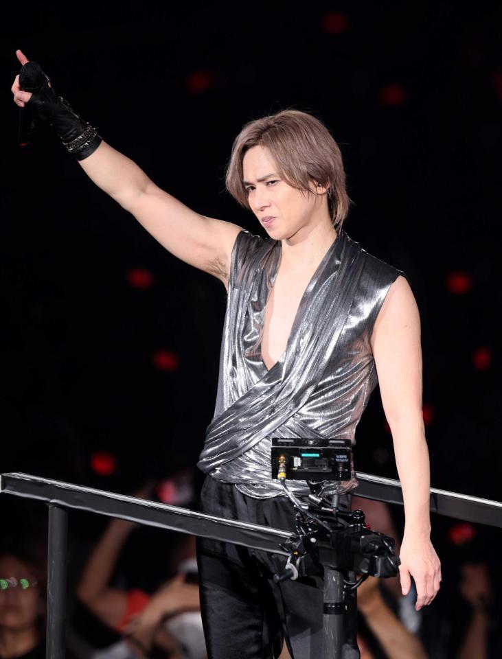 　会場を盛り上げる堂本光一