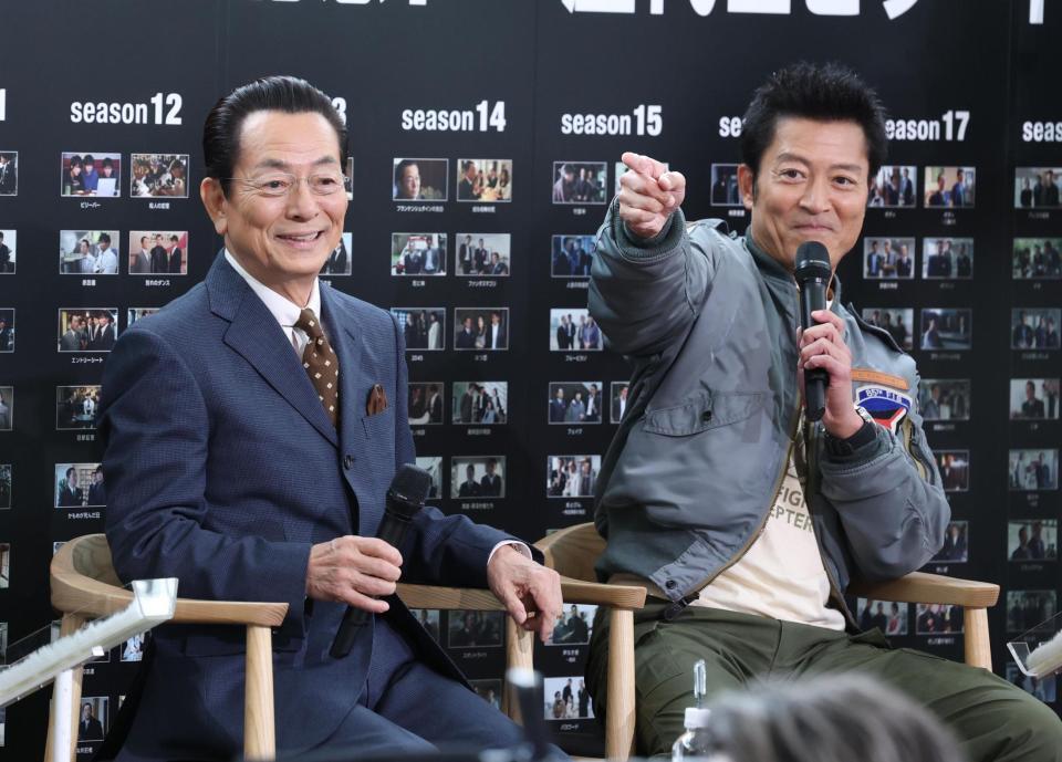 　ファンミーティングに登場した水谷豊（左）と寺脇康文（撮影・金田祐二）