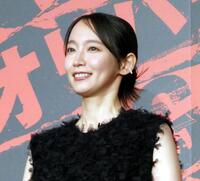 　笑顔の吉岡里帆