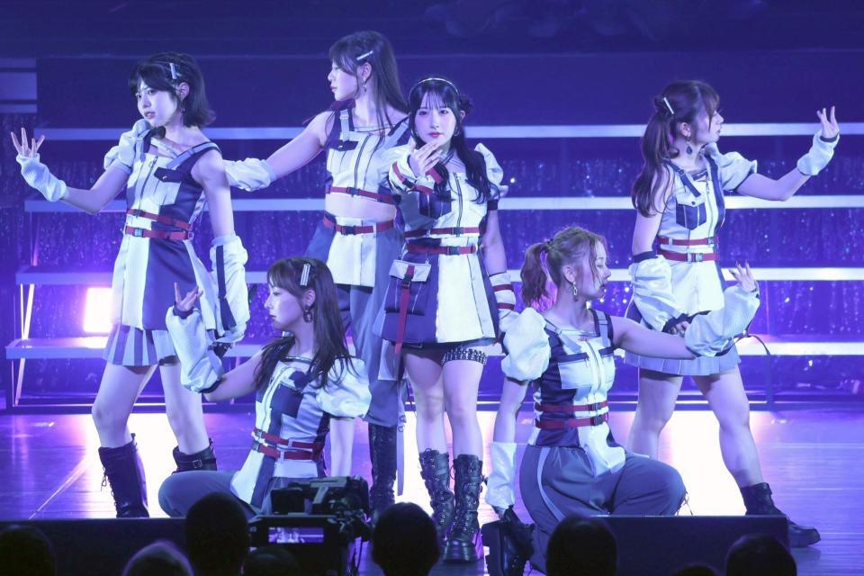 　パフォーマンスを披露するＯｎｅＧｅｍ　©２０２５　Ｚｅｓｔ，Ｉｎｃ．