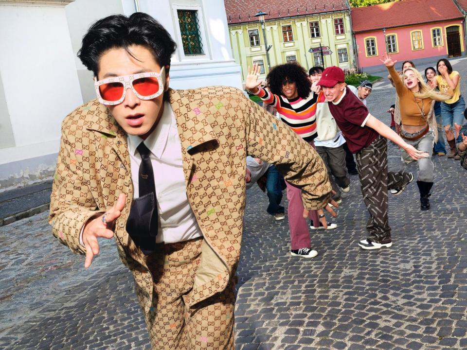 　東方神起の公式Ｘ＠ＴＶＸＱより　ユンホ「Ｉ－ＫＮＯＷ」ティザー