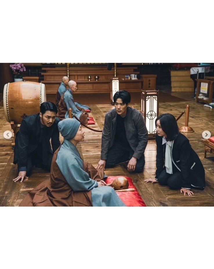 　韓国芸能プロダクション・ＴＥＡＭＨＯＰＥの公式インスタグラム＠ｔｅａｍｈｏｐｅ＿ｅｎｔより　韓国映画「中間界」スチールカット