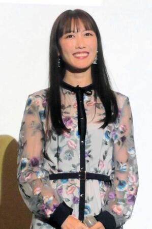 　舞台あいさつした高城れに