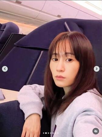 　フィンエアーのビジネスクラスでくつろぐ前田敦子。インスタグラム＠ａｔｓｕｋｏ＿ｍａｅｄａ＿ｏｆｆｉｃｉａｌより