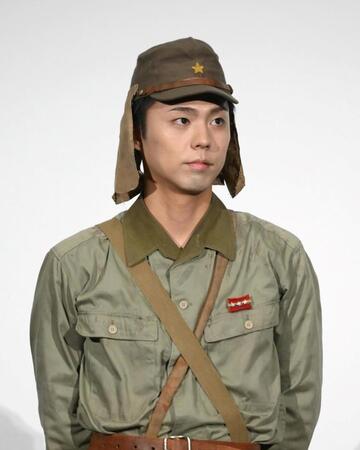 　サプライズ登場した小野塚勇人（撮影・堀内翔）