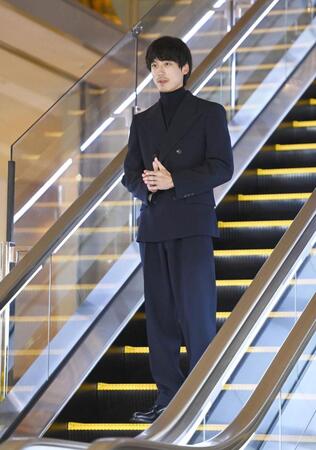 　レッドカーペットに登場した坂口健太郎（撮影・開出牧）