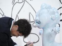 　作品の仕上がりに思わず苦笑いする浜田雅功