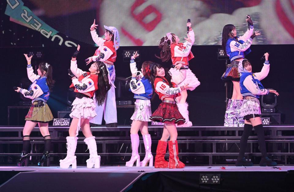 　息もぴったりのＯＣＨＡ　ＮＯＲＭＡ（撮影・持木克友）