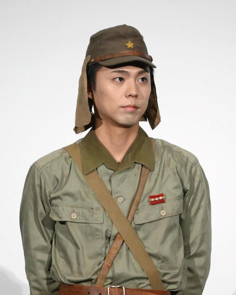 　サプライズ登場した小野塚勇人（撮影・堀内翔）