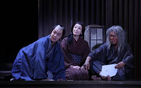 　熱演する（左から）寺西拓人、西岡德馬、雛形あきこ（撮影・金田祐二）