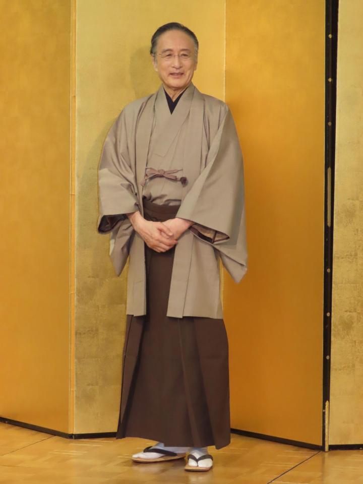 　会見に出席した片岡仁左衛門