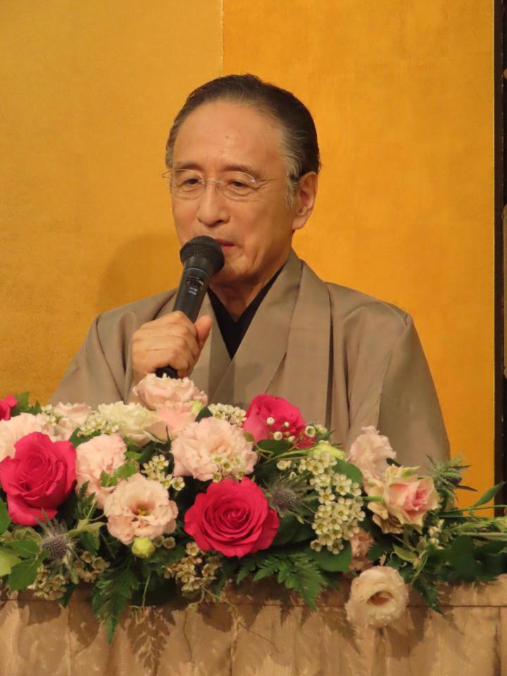 　会見に出席した片岡仁左衛門