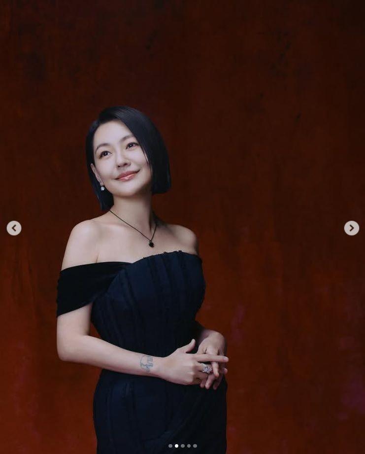 　ディー・スーの公式インスタグラム＠ｅｌｅｐｈａｎｔｄｅｅより