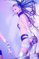 　ダイナミックなパフォーマンスを見せる倖田來未（撮影：田中聖太郎）