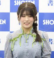 　写真集発売記念会見に登場したちとせよしの