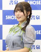 　写真集発売記念会見に登場したちとせよしの