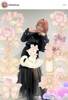 　かわいすぎる！衝撃のオン眉。エルフ荒川のインスタグラム＠ｋｈｋｈｋｈｚｋより