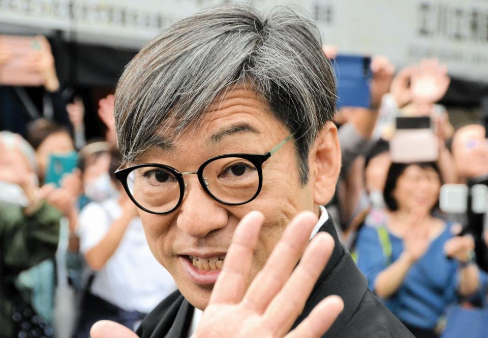 　「立川立飛歌舞伎特別公演」の開幕記念お披露目会に登場した市川中車