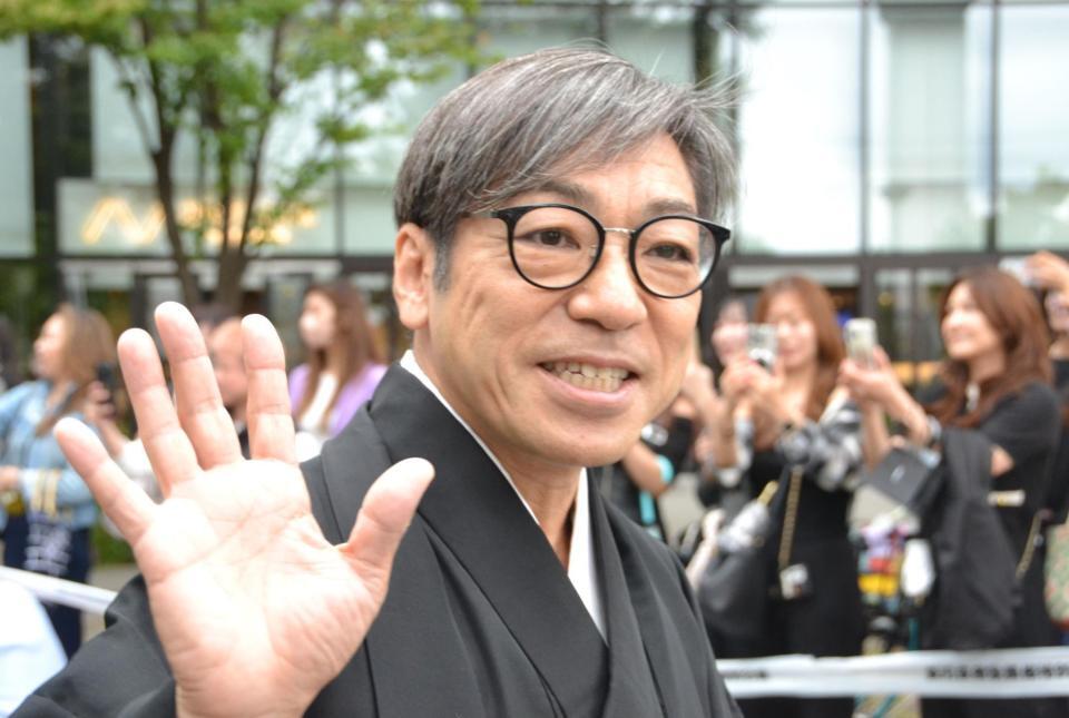 　「立川立飛歌舞伎特別公演」の開幕記念お披露目会に登場した市川中車