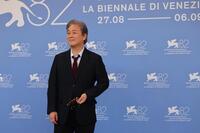　韓国映画制作・配給企業・ＣＪ　ＥＮＭ　Ｍｏｖｉｅの公式Ｘ＠ＣＪＥＮＭＭＯＶＩＥより　パク・チャヌク監督