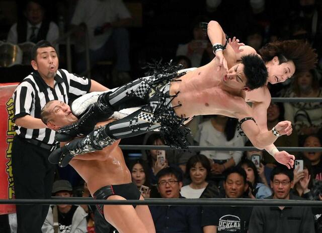 THE RAMPAGE・武知海青 初防衛でベルト死守 憧れの鈴木