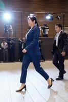　経済安保相に決まり、首相官邸に入る小野田紀美氏