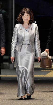 　２０１８年１０月、皇居での認証式を終え、首相官邸に入る片山さつき地方創生相