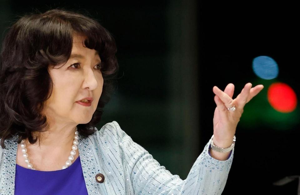 　皇居での認証式を終え、首相官邸に入る片山さつき財務相＝２１日