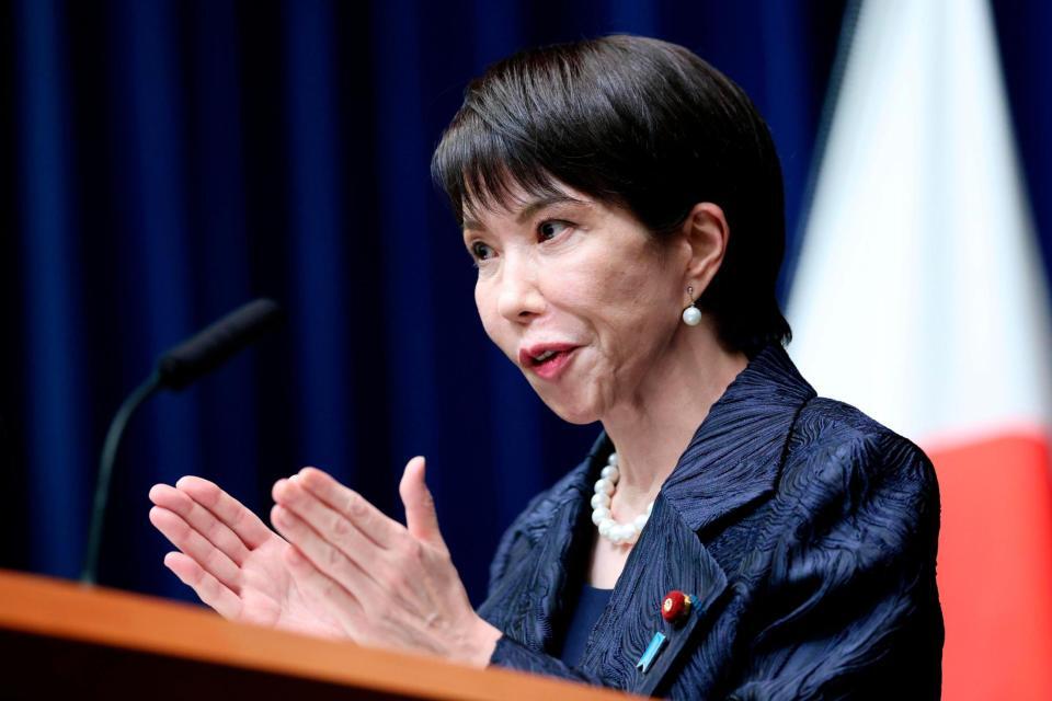 　新内閣が発足し、記者会見する高市早苗首相＝２１日