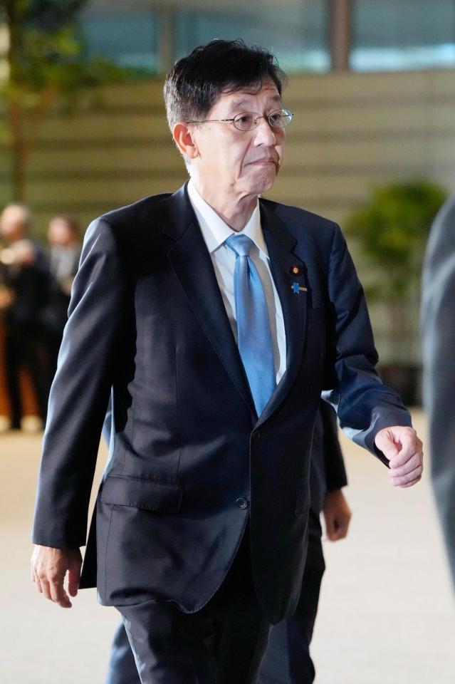 　デジタル相に決まり、首相官邸に入る松本尚氏＝２１日