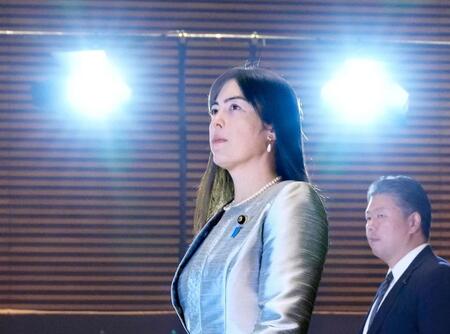 　皇居での認証式を前に首相官邸に入る小野田紀美経済安保相＝２１日