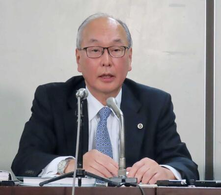 　会見する国分太一の代理人・菰田優弁護士
