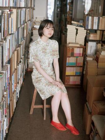 　初の写真集「ＭＡＲＩＮＥ」を発売したつばきファクトリーの福田真琳