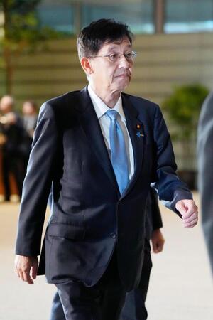 　デジタル相に決まり、首相官邸に入る松本尚氏＝２１日