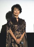 　舞台挨拶に出席した市毛良枝