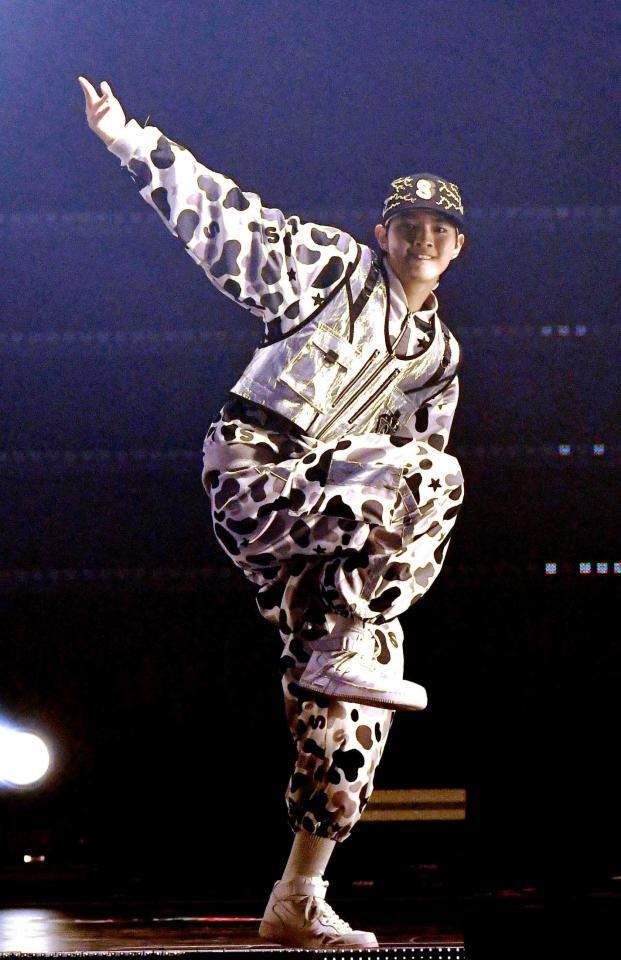 　軽快に踊る笑大郎